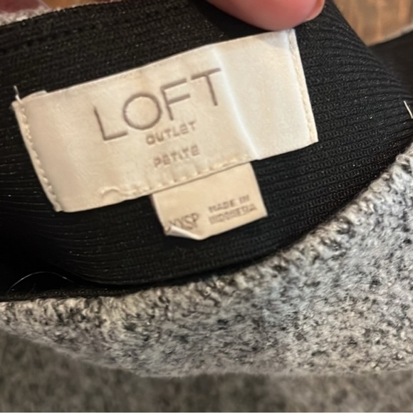 FREE Loft grey skirt, XXS - Picture 3 of 4